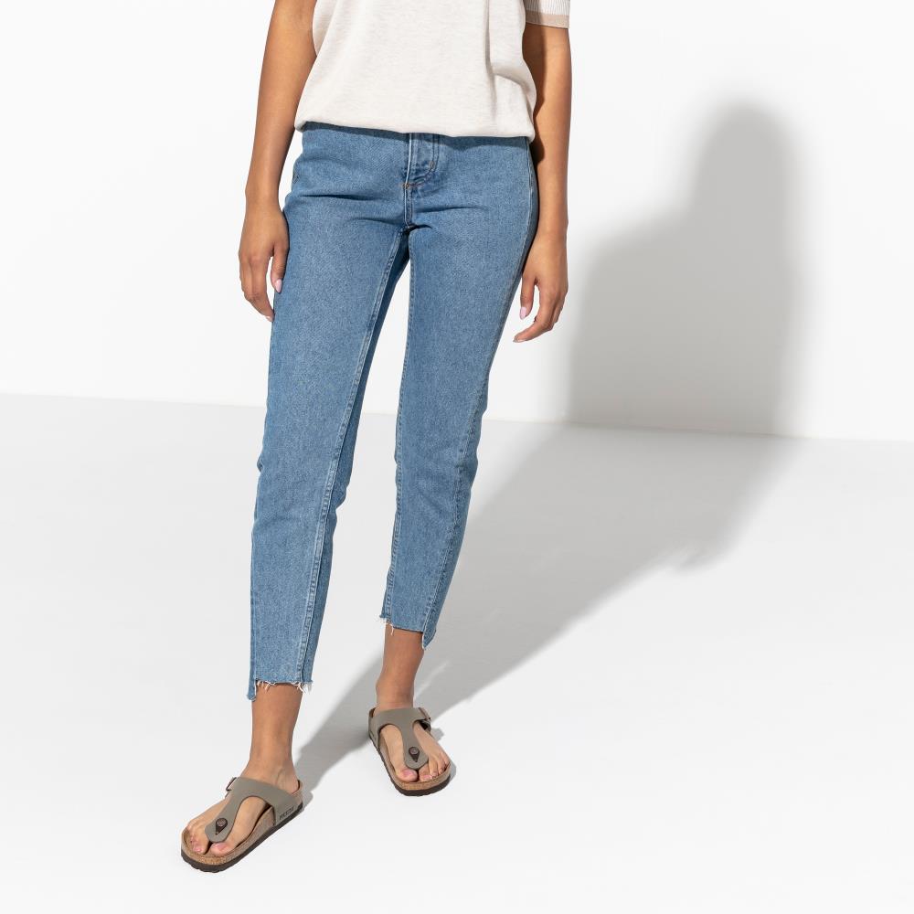 womens toe post